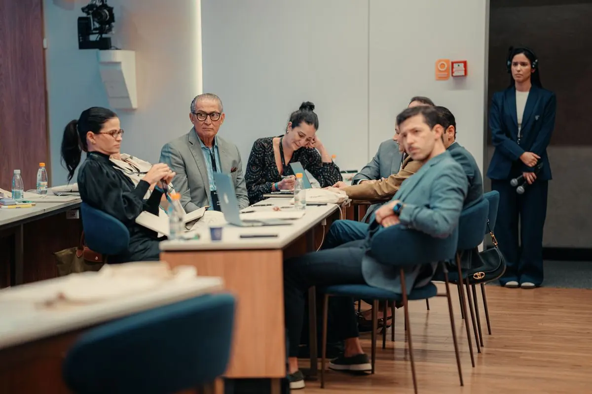 Mesa de discussão durante uma dinâmica